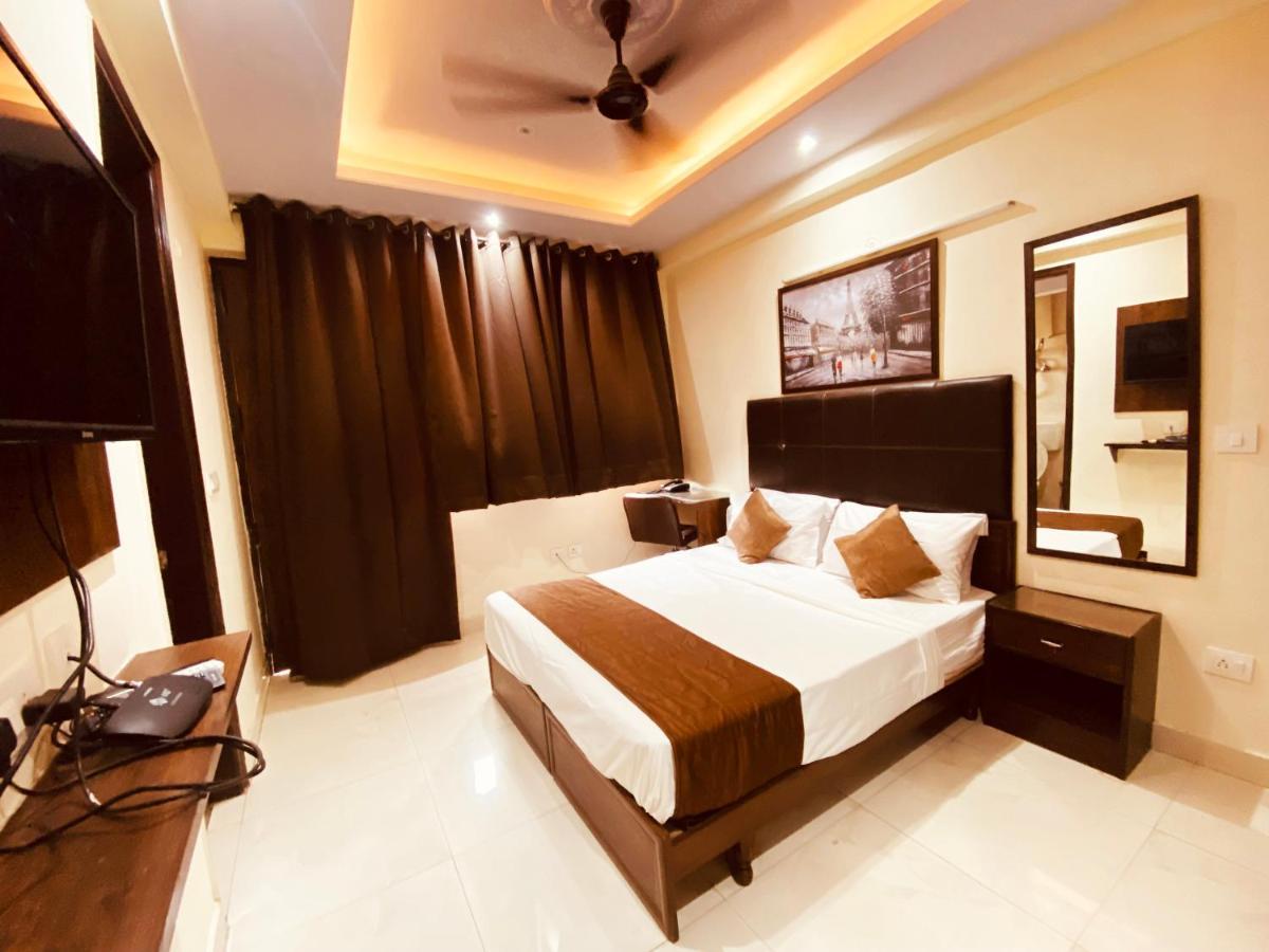 Hotel Admire Inn "Atta Market, Noida Sector 18" Ngoại thất bức ảnh