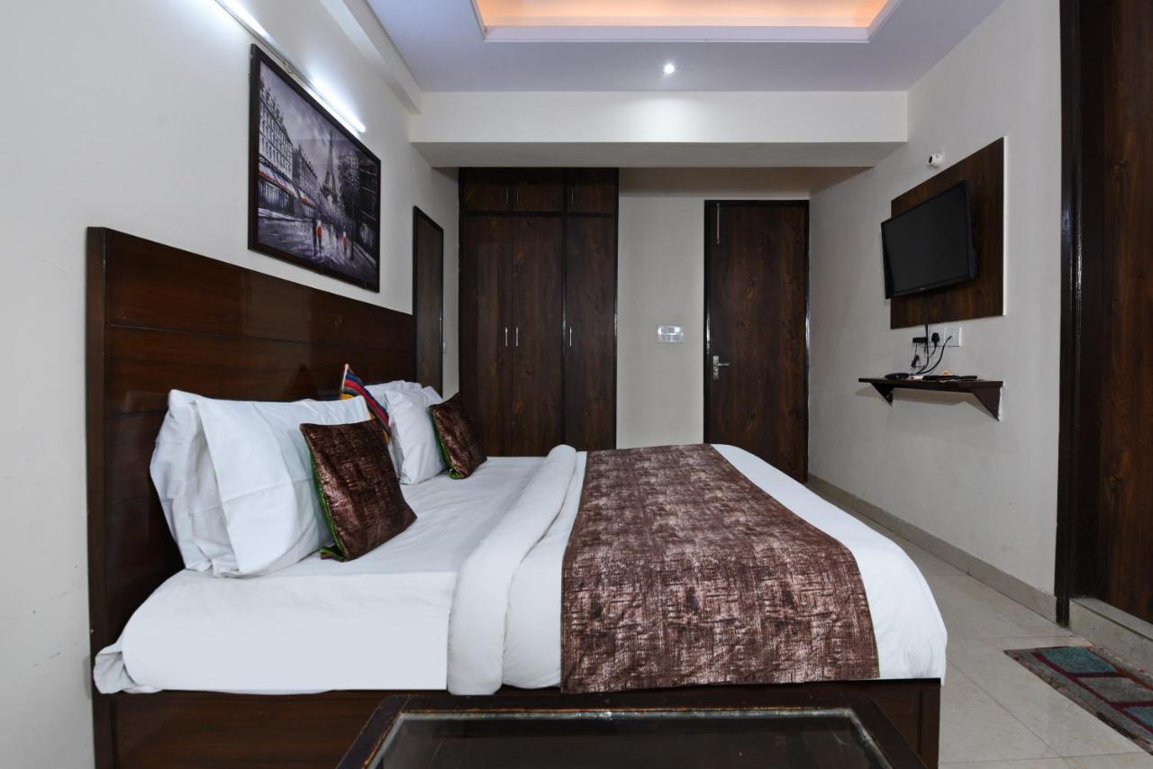 Hotel Admire Inn "Atta Market, Noida Sector 18" Ngoại thất bức ảnh